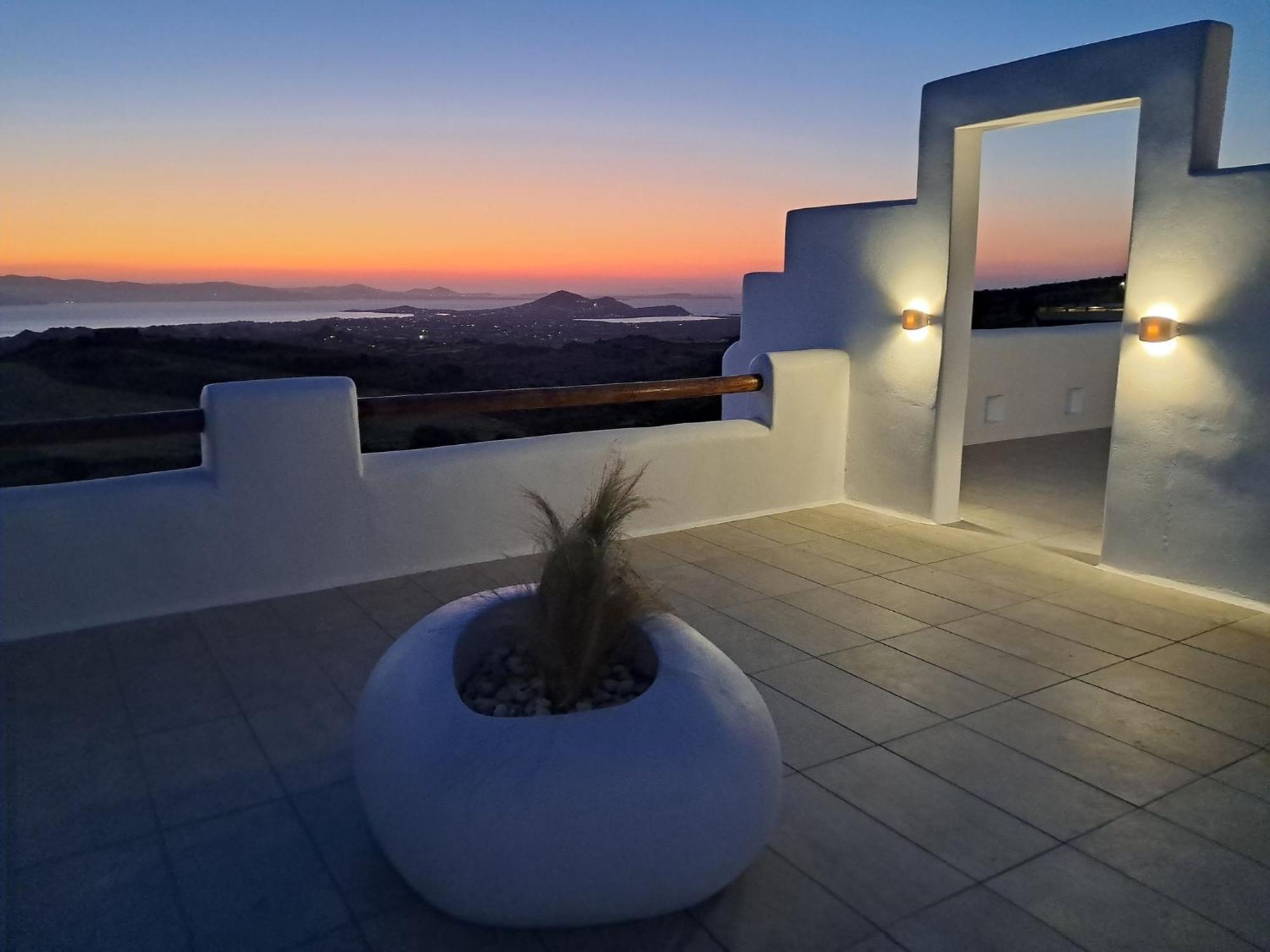 Ariadne'S Crown Luxury Suites With Private Pool Vivlos Екстер'єр фото