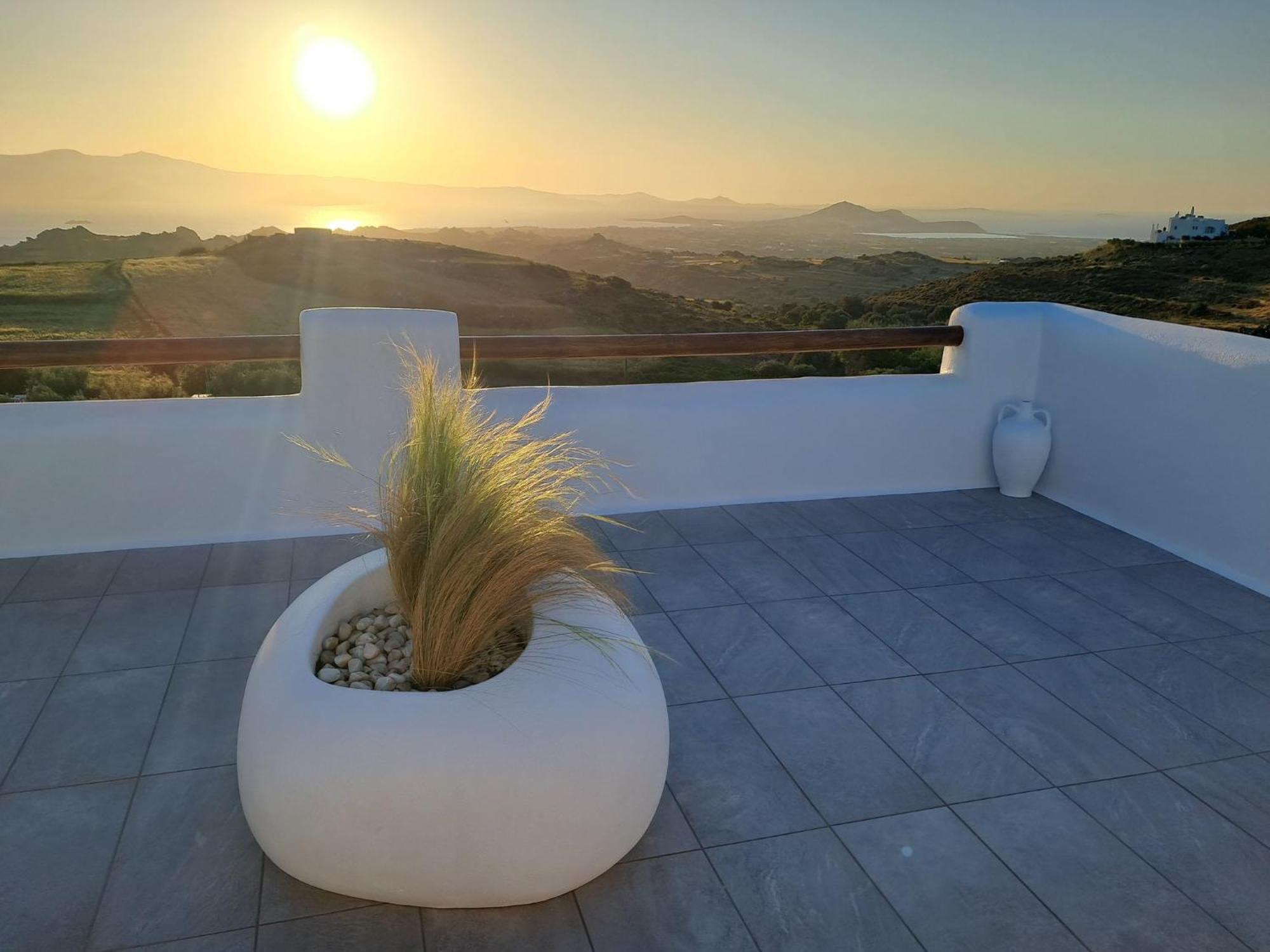 Ariadne'S Crown Luxury Suites With Private Pool Vivlos Екстер'єр фото